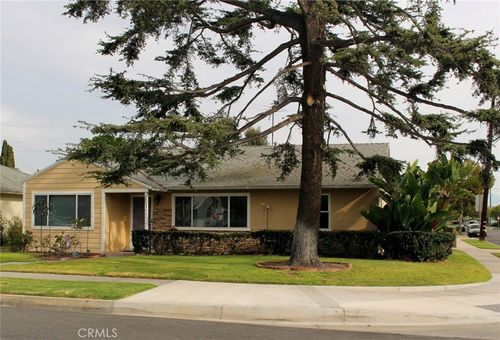 7753 Adwen St, Downey, CA, 90241-4455 | Card Image