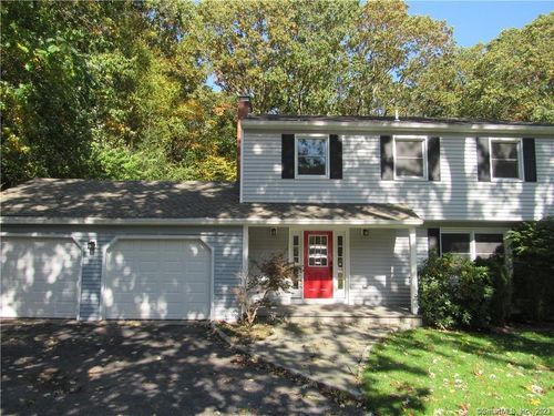 63 Troiano Rd, Hamden, CT, 06518-2037 | Card Image