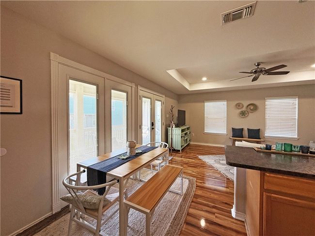 1020 S Live Oak St, House other with 2 bedrooms, 2 bathrooms and null parking in Rockport TX | Image 7