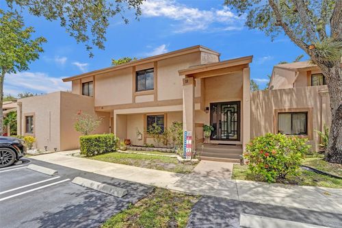 11-11 Chestnut Cir, Hollywood, FL, 33026-1132 | Card Image