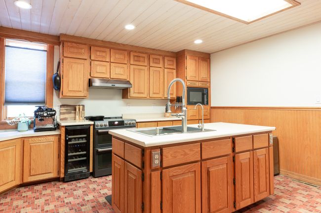 925 W Spruce St, House other with 3 bedrooms, 2 bathrooms and null parking in Missoula MT | Image 30