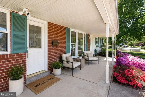 6824 Constance Dr, SPRINGFIELD, VA, 22150-2001 | Card Image