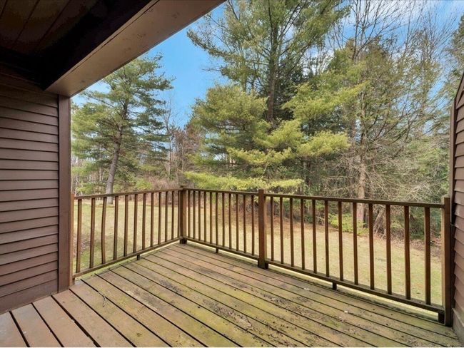 342 Acorn Ln, Condo with 2 bedrooms, 3 bathrooms and null parking in Shelburne VT | Image 7