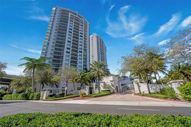 APT-1012 - 19400 Turnberry Way, Condo with 3 bedrooms, 3 bathrooms and null parking in Aventura FL | Image 32