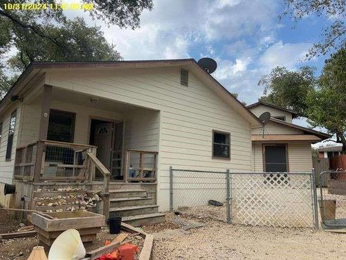 542 Greenwood St, Canyon Lake, TX, 78133-6322 | Card Image