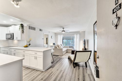 apt-a405-3040 Ne 16th Ave, Oakland Park, FL, 33334-5224 | Card Image