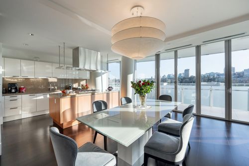 306-1560 Homer Mews, Vancouver, BC, V6Z0A5 | Card Image