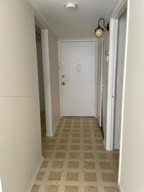 apt-323w-1301 Ne Miami Gardens Dr, North Miami Beach, FL, 33179-4790 | Card Image