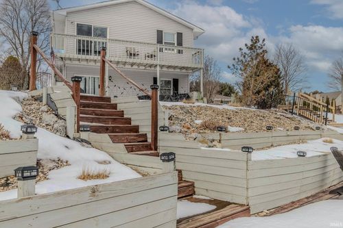 9285 E Sleepy Hollow Pkwy, Cromwell, IN, 46732-9631 | Card Image