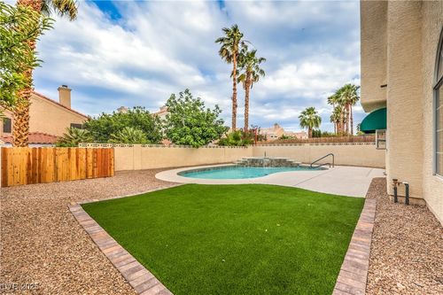 2107 Fountain Springs Dr, Henderson, NV, 89074-1577 | Card Image