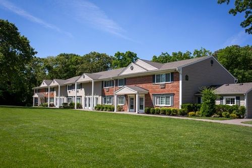 404b-4 N Dunton Ave, Medford, NY, 11763-1616 | Card Image