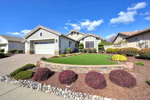 2241 Stepping Stone Ln, Lincoln, CA, 95648-8711 | Card Image