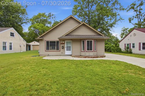 22141 Condon St, Oak Park, MI, 48237-2923 | Card Image