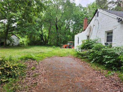 View of yard | Image 2