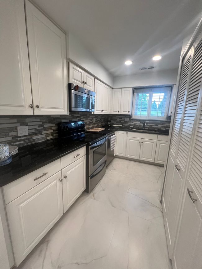 Kitchen | Image 12