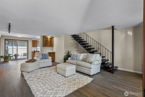a-15219 179th Ave Se, Monroe, WA, 98272-1140 | Card Image