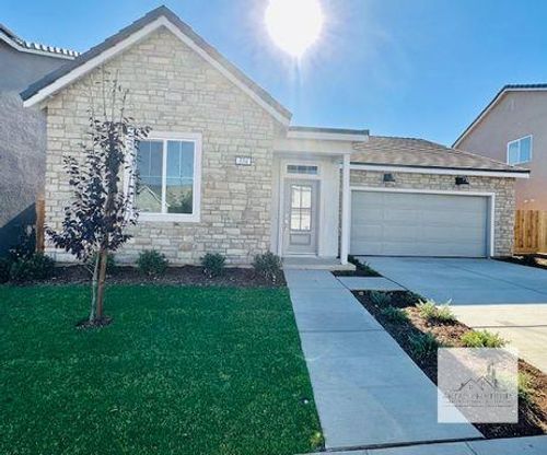 334 Aria Avenue S, Madera, CA, 93636 | Card Image