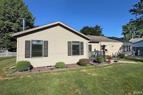 68615 County Road 23, New Paris, IN, 46553-9747 | Card Image