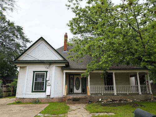 215 Heath St, Cleburne, TX, 76031-4131 | Card Image