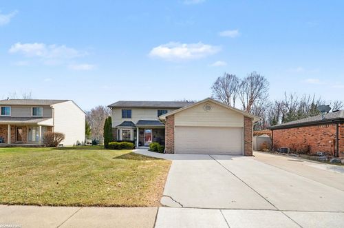 37084 Fox Pointe, New Baltimore, MI, 48047-1107 | Card Image
