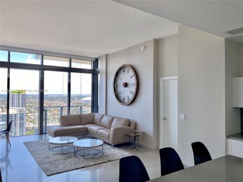 apt-4008-68 Se 6th St, Miami, FL, 33131-3519 | Card Image