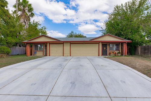 7450 Della Circle, Sacramento, CA, 95828 | Card Image