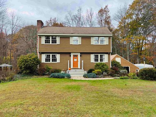 56 Whittier St, Newton, NH, 03858-3526 | Card Image