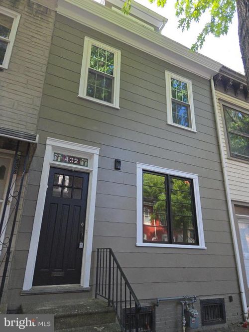 432 S 6th St, READING, PA, 19602-2411 | Card Image