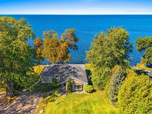 a-9208A Lime Kiln Road Road, Gardner, WI, 54235 | Card Image