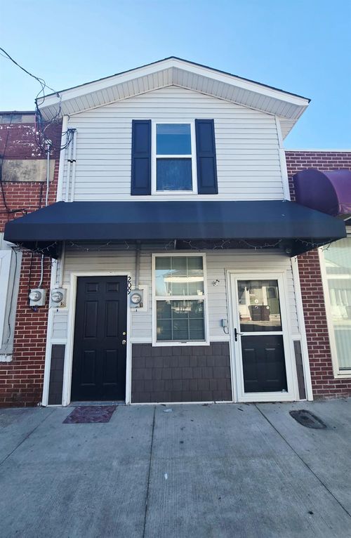 209 W Carr St, Milan, IN, 47031-2503 | Card Image