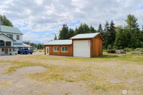 45726 Main St, Concrete, WA, 98237-9631 | Card Image