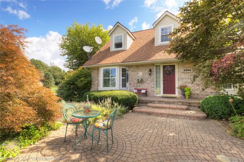 5744 Hidden Ter, Waterford, MI, 48327 | Card Image