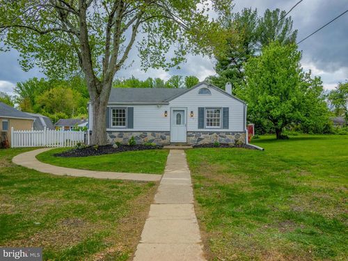 4828 Greenwood St, BROOKHAVEN, PA, 19015-1115 | Card Image