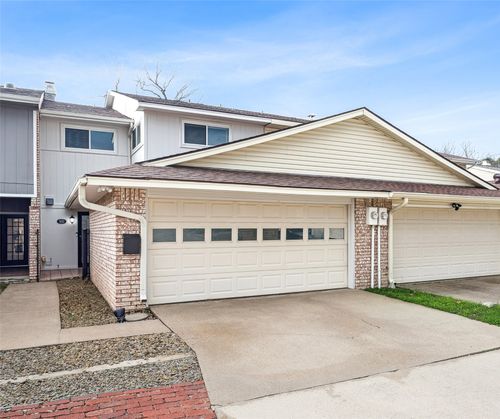 930 Shady Creek Ln, Bedford, TX, 76021-4243 | Card Image