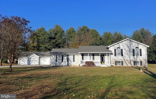 205 Cedar Beach Dr, PRINCE FREDERICK, MD, 20678-3454 | Card Image