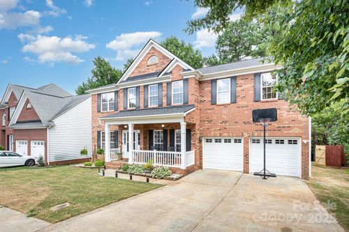 1432 Bedlington Dr Nw, Charlotte, NC, 28269-6961 | Card Image