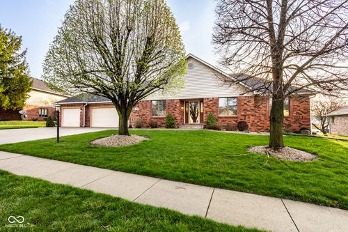 7025 Hunters Ridge Dr, Plainfield, IN, 46168-7920 | Card Image