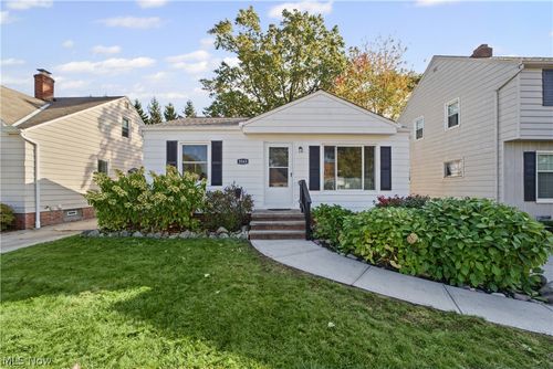 3543 W 146th St, Cleveland, OH, 44111-3108 | Card Image