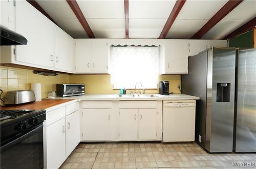 6551 Hamilton Dr, Derby, NY, 14047-9650 | Card Image