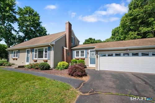 74 Rye St, Broad Brook, CT, 06016-9554 | Card Image