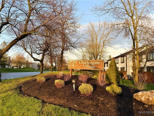 207 Charlesgate Cir, Condo with 3 bedrooms, 3 bathrooms and null parking in East Amherst NY | Image 36