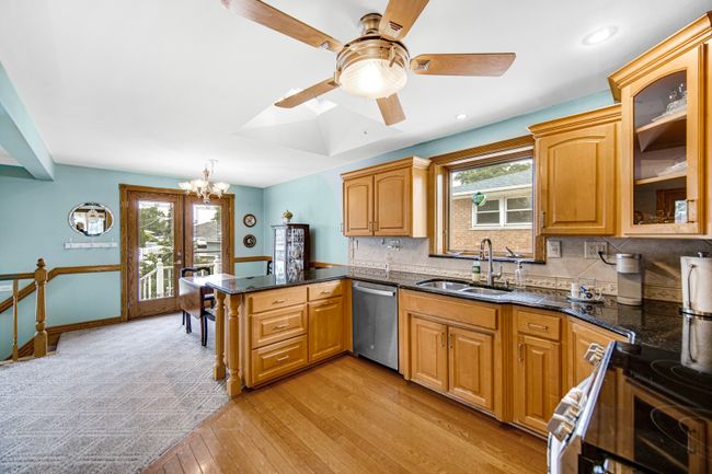 8148 Mayfield Ave, House other with 2 bedrooms, 2 bathrooms and 2 parking in Burbank IL | Image 8
