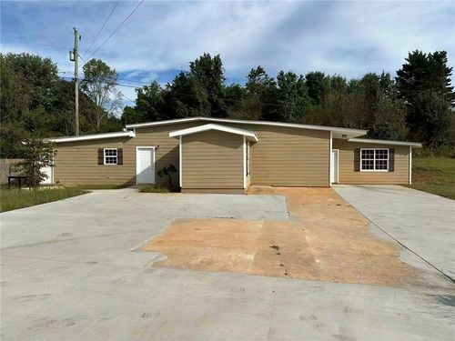 5755 Parks Rd, cumming, GA, 30041-4279 | Card Image