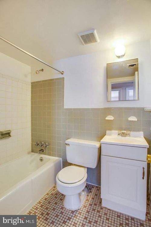 301-5124 Astor Pl Se, WASHINGTON, DC, 20019-6437 | Card Image