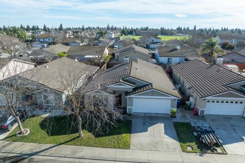 2012 Spring Ln, Modesto, CA, 95356-8740 | Card Image