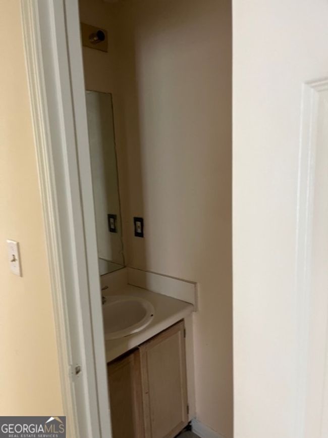 6468 Berryvale Dr, House other with 3 bedrooms, 3 bathrooms and 2 parking in Lithonia GA | Image 8