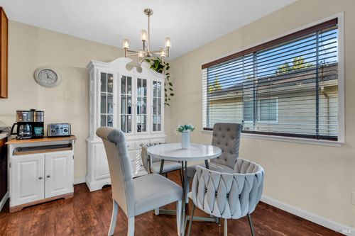 apt-4-1951 Aletha Ln, Vacaville, CA, 95687-6157 | Card Image