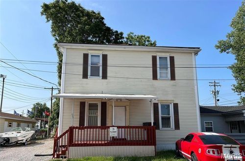 111 Henry St, East Alton, IL, 62024-1185 | Card Image