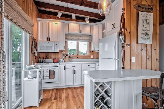 69 Walnut Walk, House other with 3 bedrooms, 2 bathrooms and null parking in Fair Harbor NY | Image 16