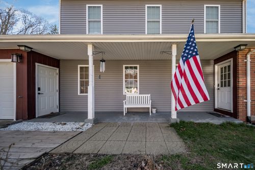 27 Trading Cove Dr, Norwich, CT, 06360-7154 | Card Image